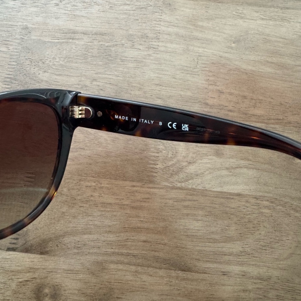 Chanel Oversized Cat Eye Sunglasses - Picture 7 of 14